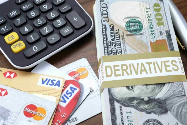 مدیریت ریسک در معاملات مشتقه